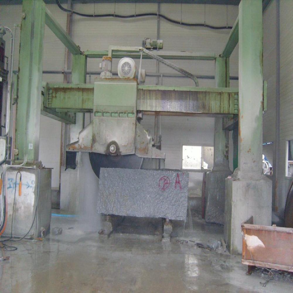 Multi blade block cutter for granite & marble