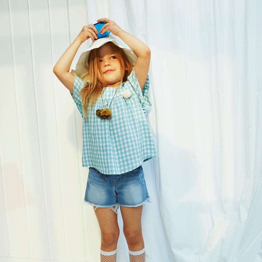 Half-length denim pants